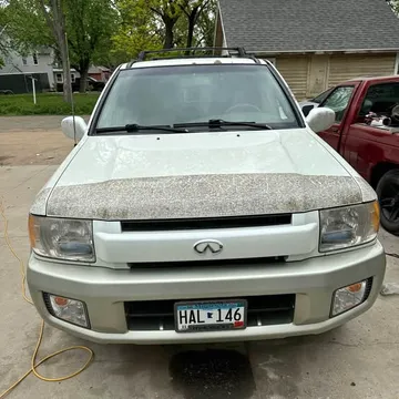 2004 Infiniti QX4