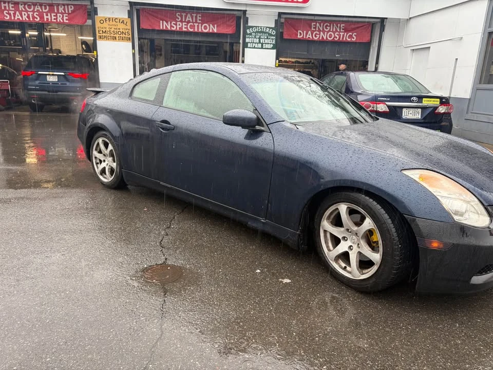2004 Infiniti G35 3rd Gen - Image 2 of 3