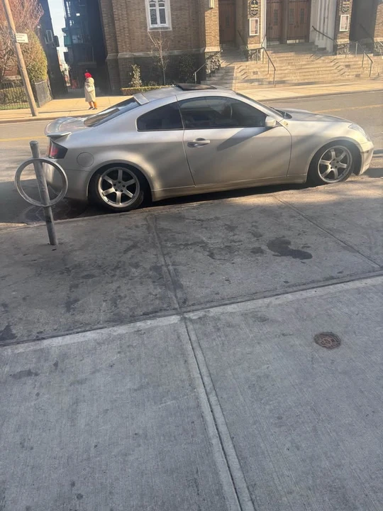 2004 Infiniti G35 3rd Gen - Image 2 of 4