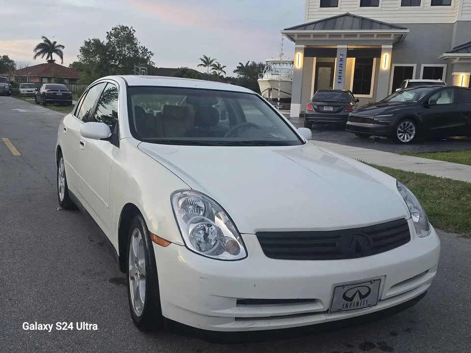 2004 Infiniti G35 3rd Gen - Image 2 of 20