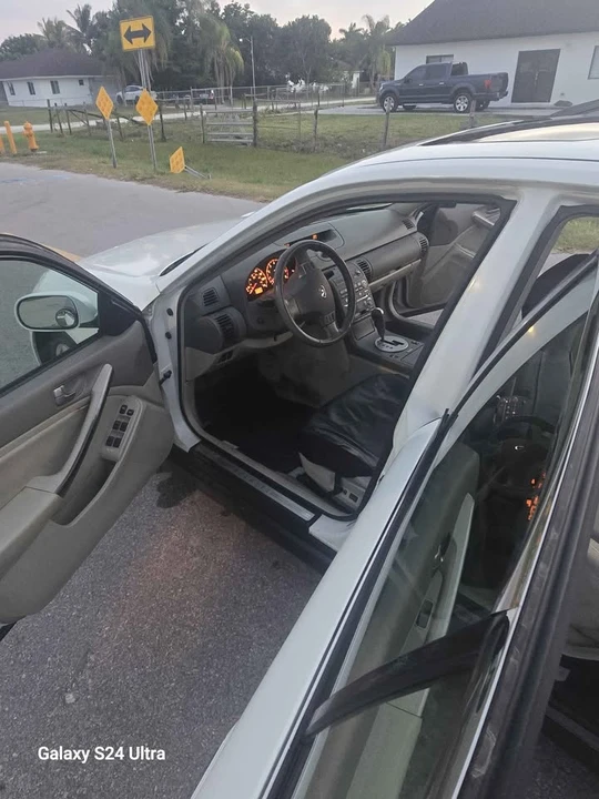 2004 Infiniti G35 3rd Gen - Image 19 of 20