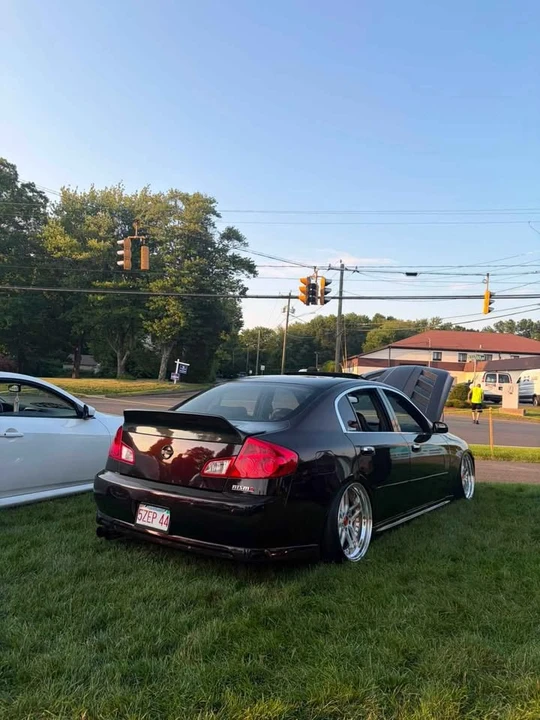 2004 Infiniti G35 3rd Gen - Image 2 of 10