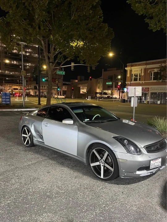 2004 Infiniti G35 3rd Gen - Image 13 of 17