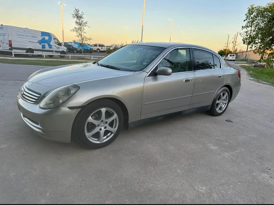 2004 Infiniti Q50 - Image 2 of 9