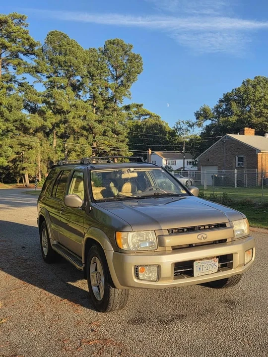 2004 Infiniti QX4 - Image 4 of 12
