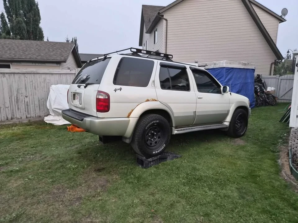 2004 Infiniti QX4 - Image 13 of 15