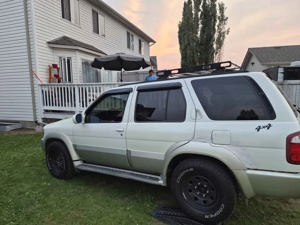 2004 Infiniti QX4 - Image 14 of 15