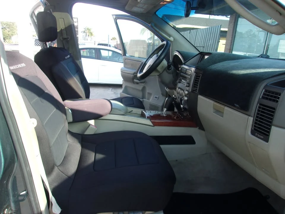 2004 Infiniti QX80 - Image 17 of 19