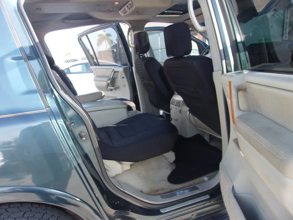 2004 Infiniti QX80 - Image 15 of 19