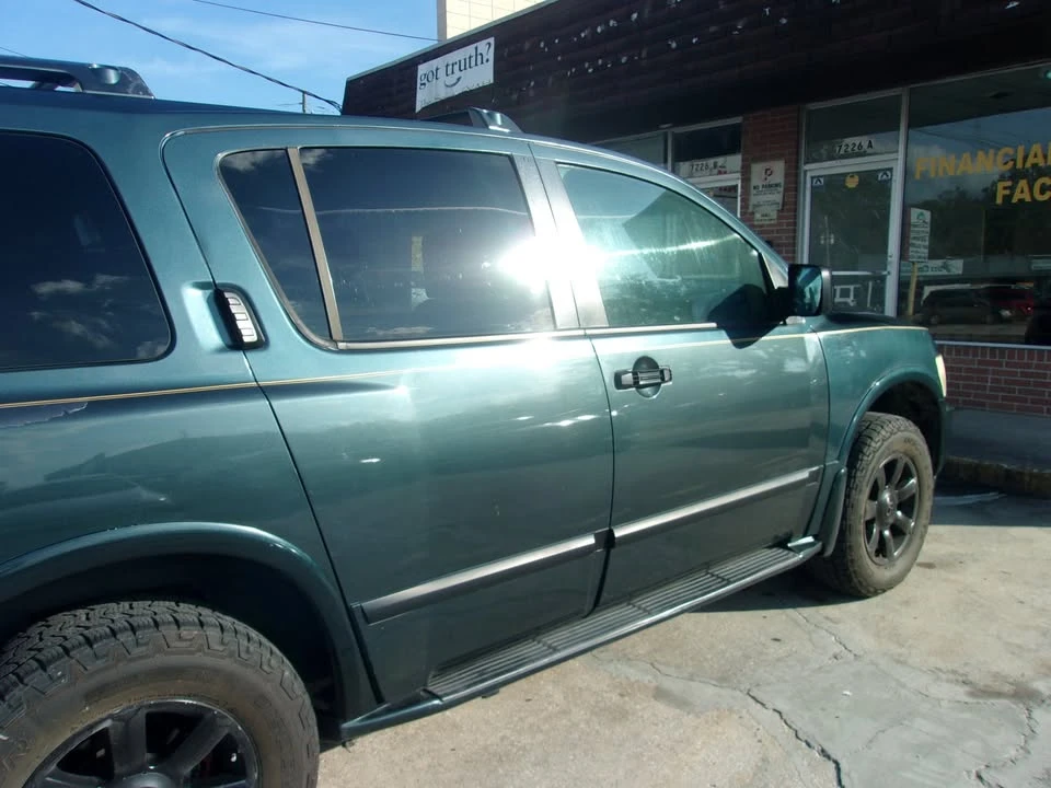 2004 Infiniti QX80 - Image 7 of 19