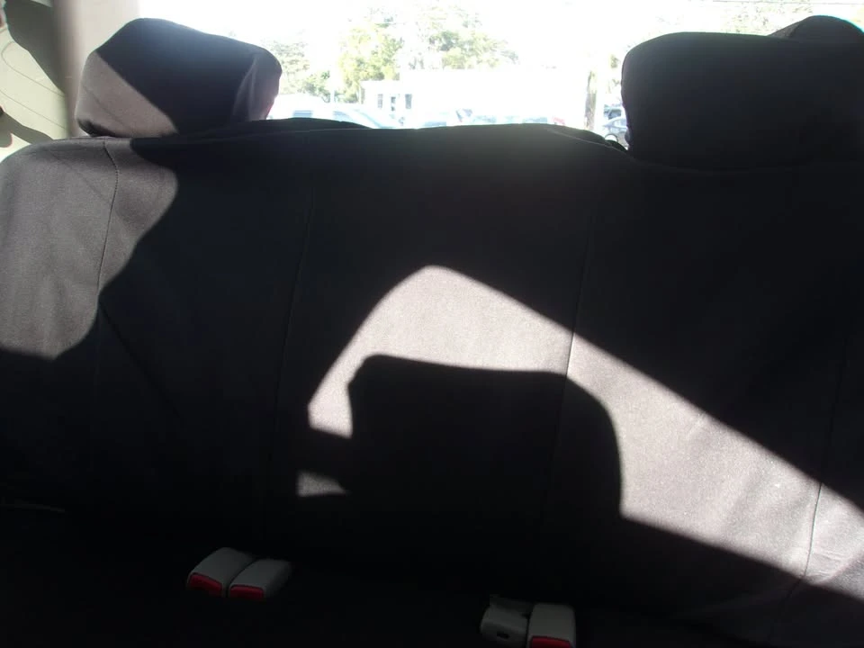 2004 Infiniti QX80 - Image 13 of 19