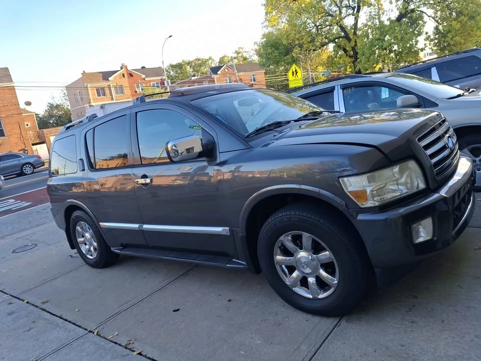 2004 Infiniti QX80 - Image 12 of 13