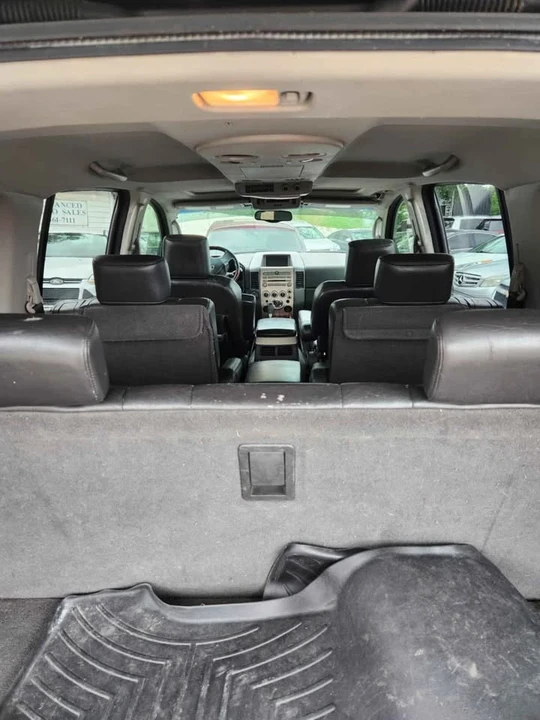 2004 Infiniti QX80 - Image 11 of 11