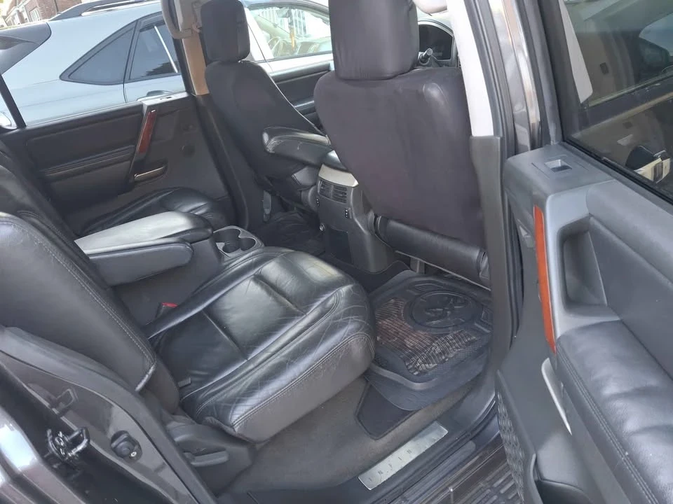 2004 Infiniti QX80 - Image 4 of 13