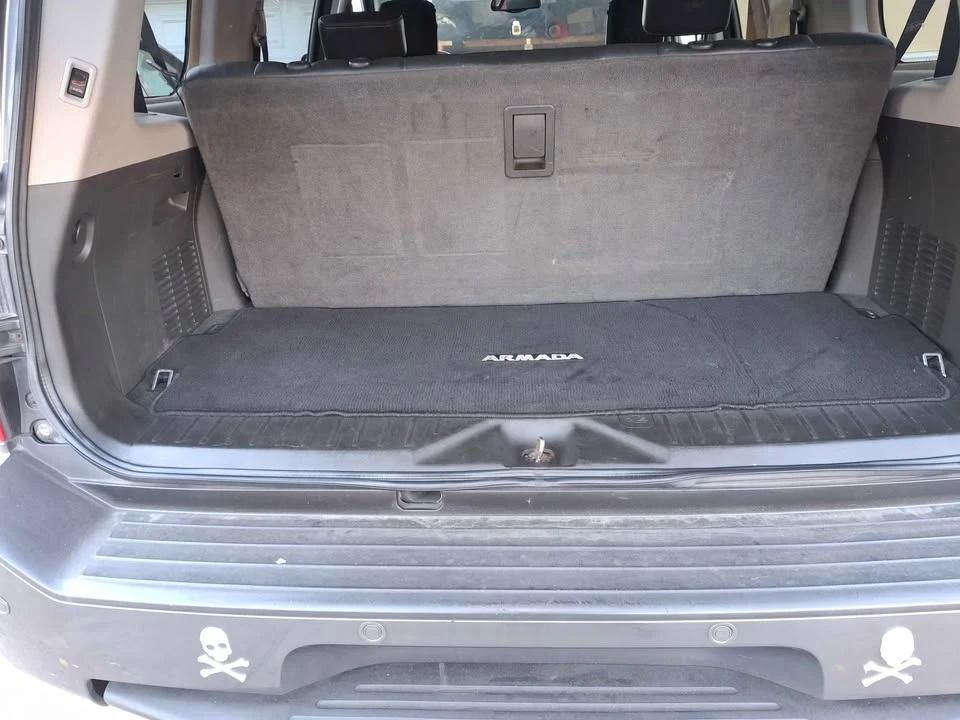 2004 Infiniti QX80 - Image 3 of 13