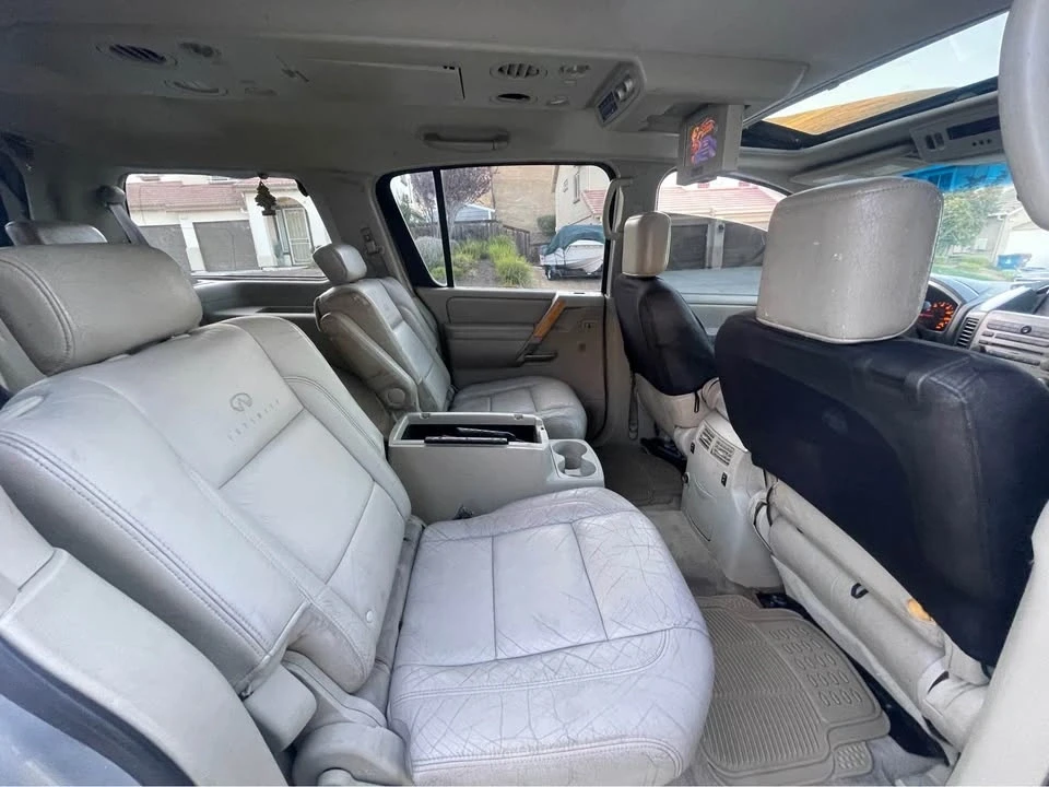 2004 Infiniti QX80 - Image 12 of 14