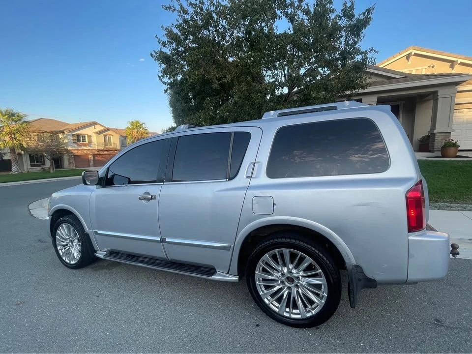2004 Infiniti QX80 - Image 2 of 14