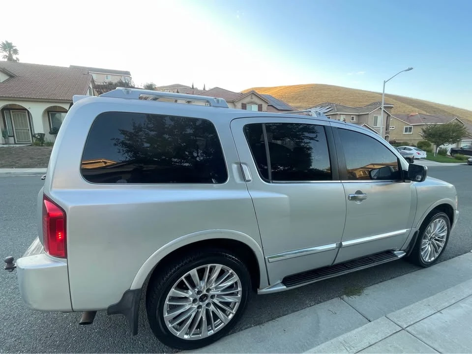 2004 Infiniti QX80 - Image 7 of 15