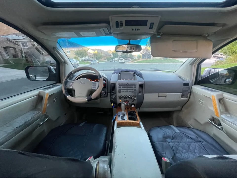 2004 Infiniti QX80 - Image 11 of 15