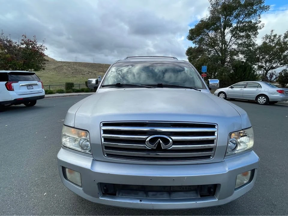 2004 Infiniti QX80 - Image 5 of 10