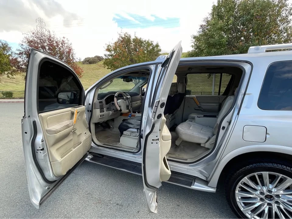 2004 Infiniti QX80 - Image 7 of 10