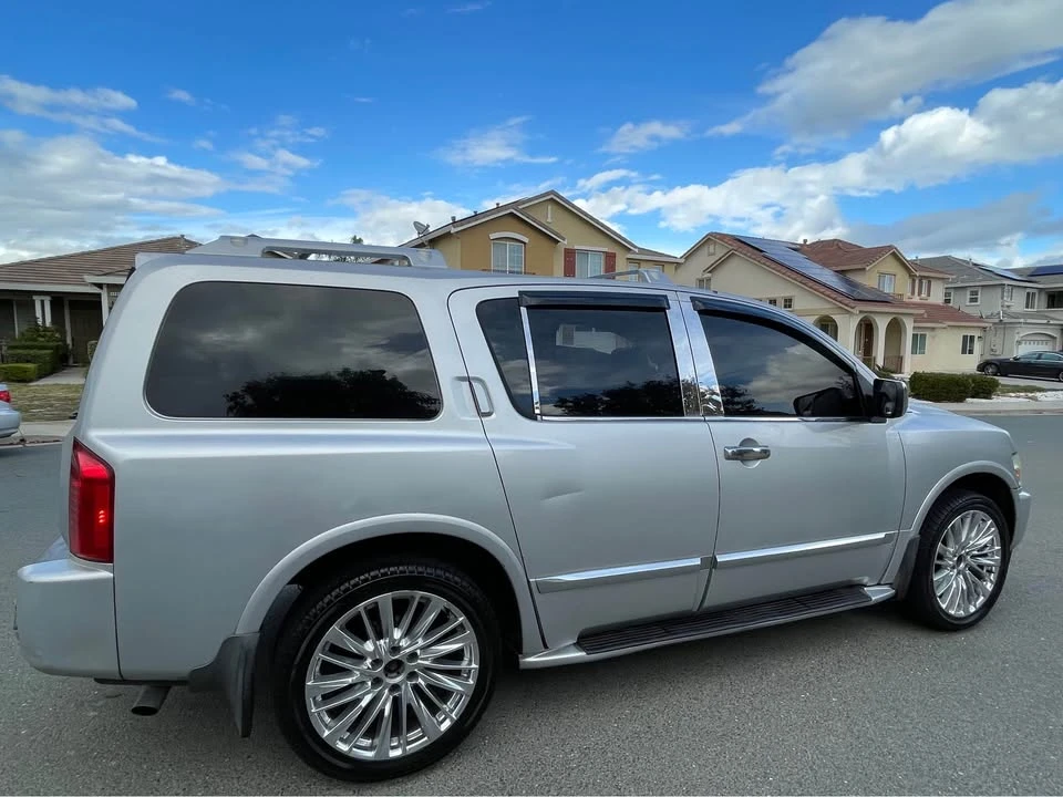 2004 Infiniti QX80 - Image 4 of 10