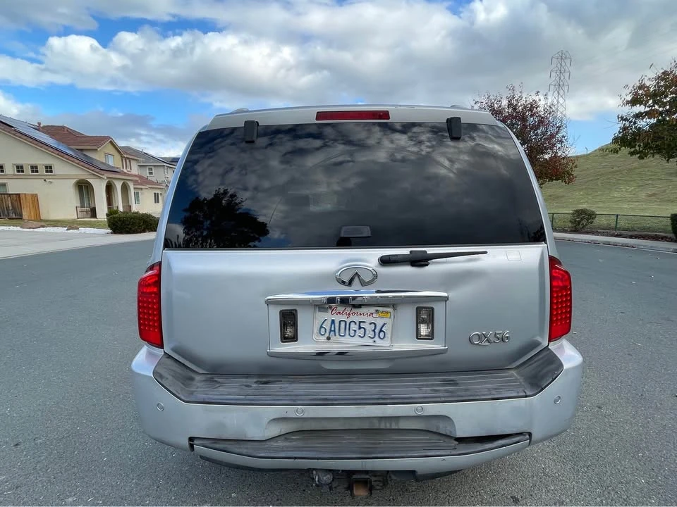 2004 Infiniti QX80 - Image 6 of 10