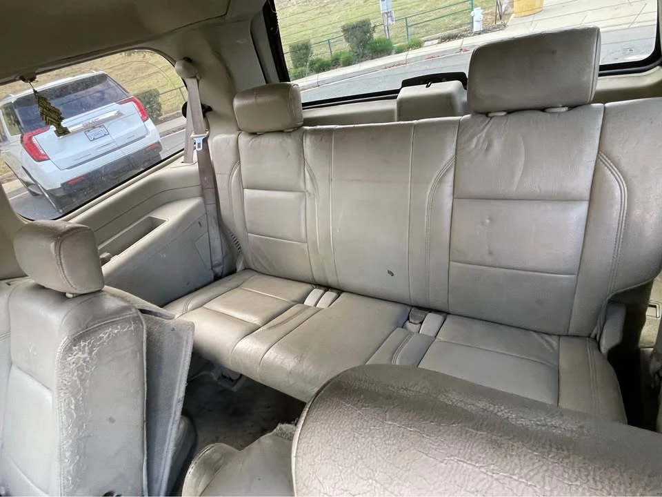 2004 Infiniti QX80 - Image 10 of 10