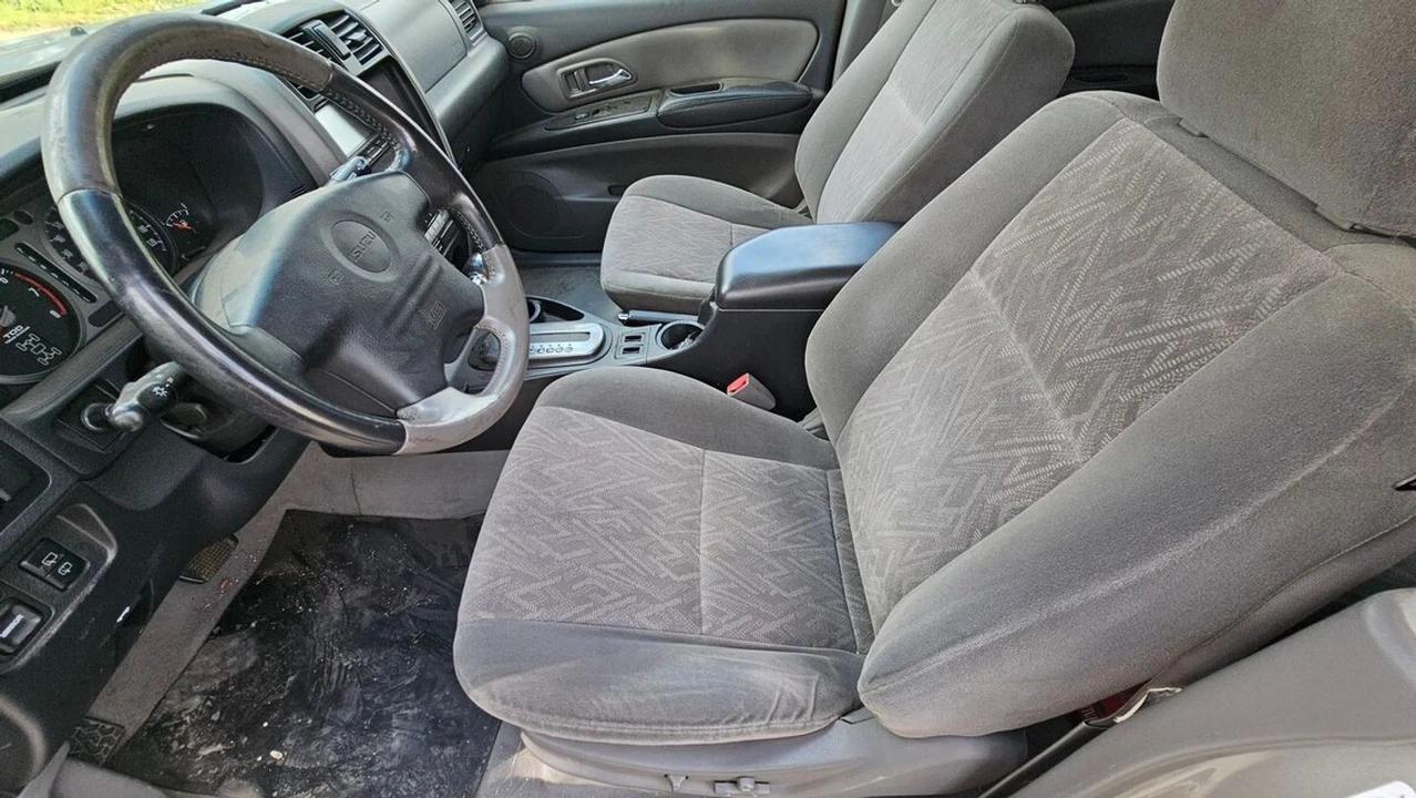 2004 Isuzu - Image 14 of 21
