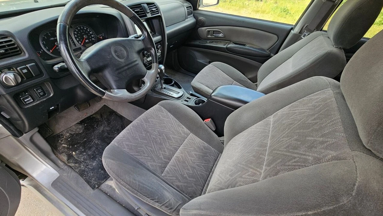 2004 Isuzu - Image 9 of 12