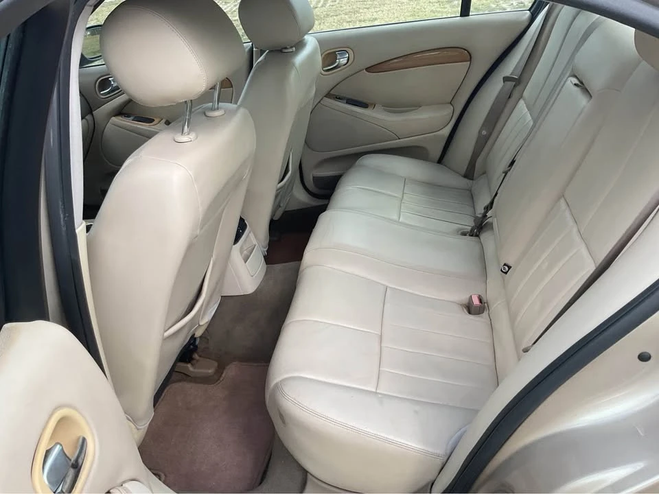 2004 Jaguar S-Type 2nd Gen - Image 9 of 10