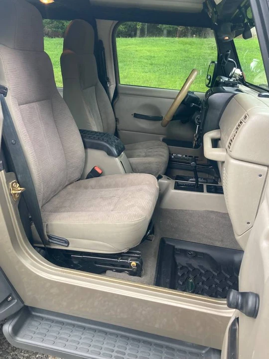 2004 Jeep TJ Wrangler - Image 10 of 24