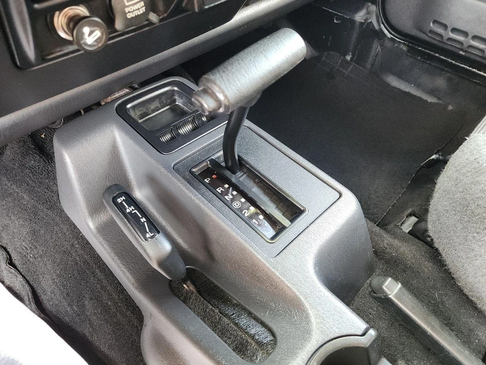 2004 Jeep TJ Wrangler - Image 10 of 21