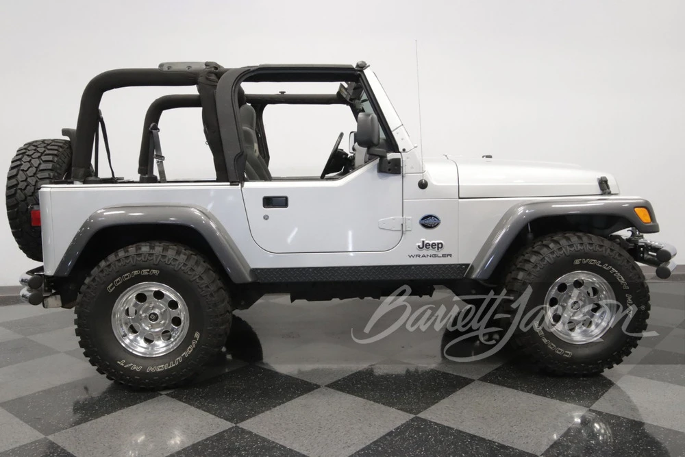 2004 Jeep TJ Wrangler - Image 9 of 9