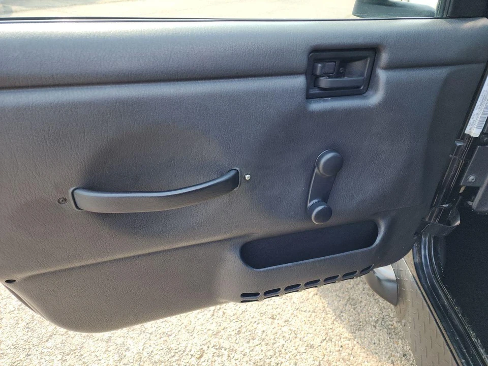 2004 Jeep TJ Wrangler - Image 5 of 12