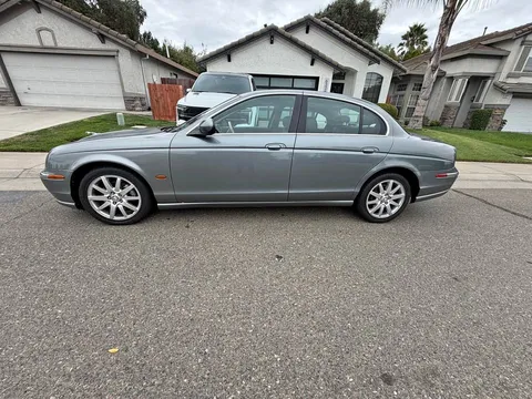 2004 Jaguar S-Type V8 Sedan 4D