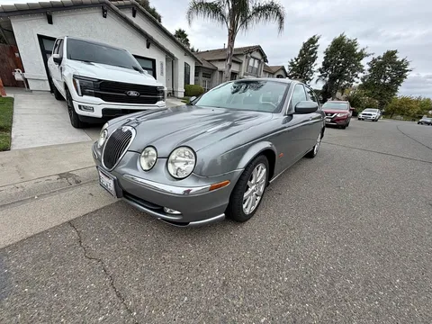 2004 Jaguar S-TYPE V8 Sedan 4D