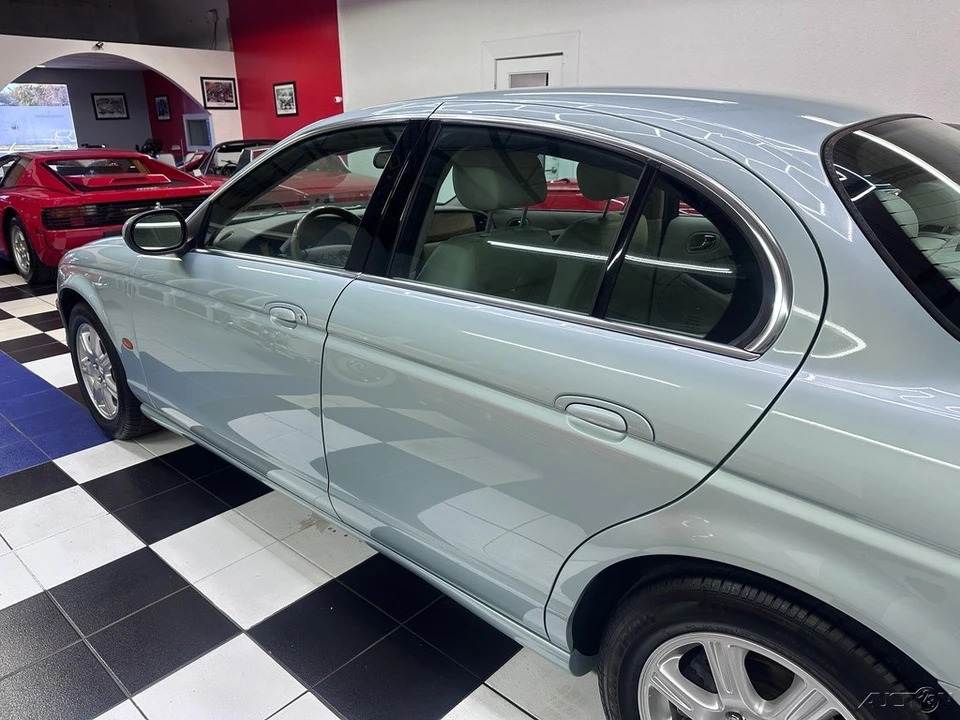 2004 Jaguar S-Type 2nd Gen - Image 16 of 21