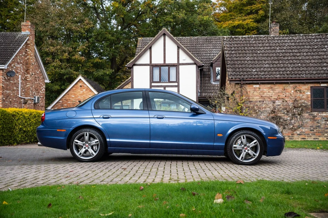 2004 Jaguar S-Type 2nd Gen - Image 5 of 30