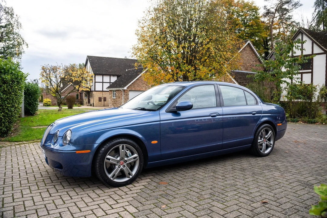 2004 Jaguar S-Type 2nd Gen - Image 9 of 30