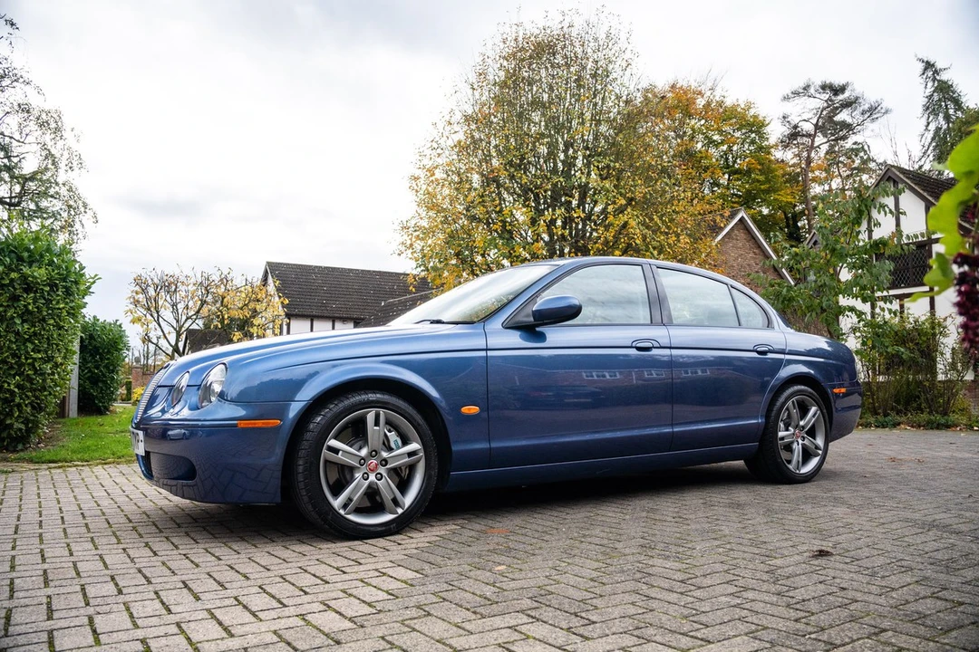 2004 Jaguar S-Type 2nd Gen - Image 10 of 30