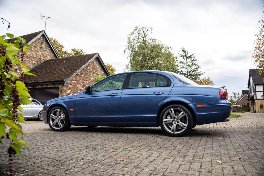 2004 Jaguar S-Type 2nd Gen - Image 12 of 30