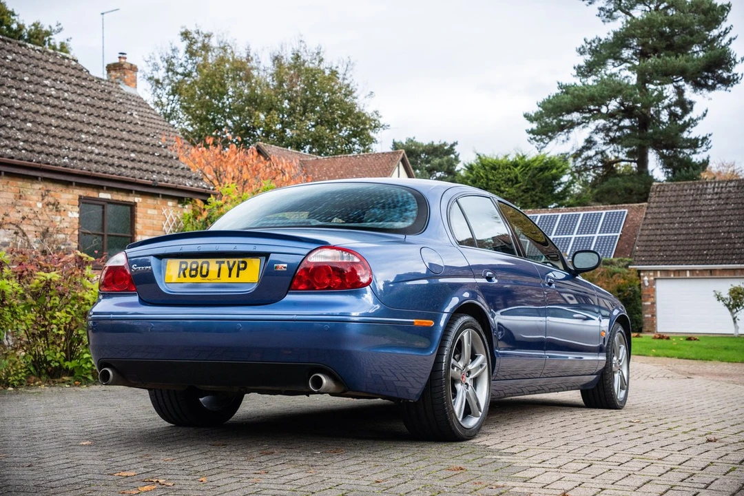2004 Jaguar S-Type 2nd Gen - Image 18 of 30