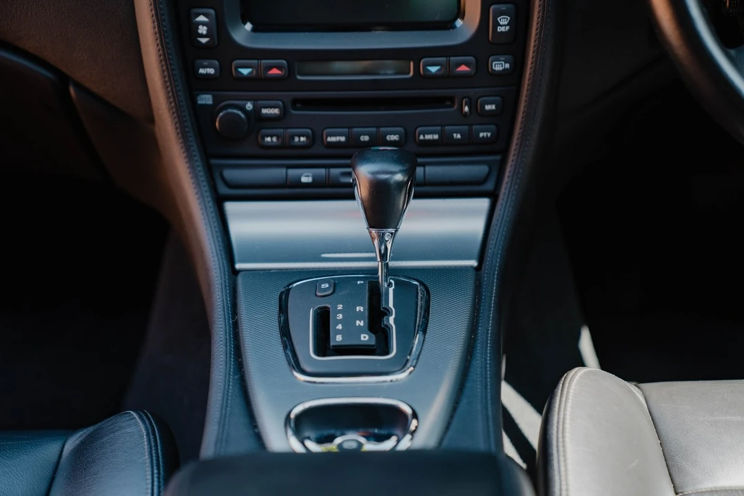 2004 Jaguar S-Type 2nd Gen - Image 21 of 30