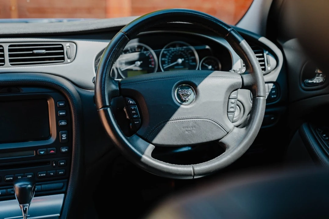 2004 Jaguar S-Type 2nd Gen - Image 20 of 30