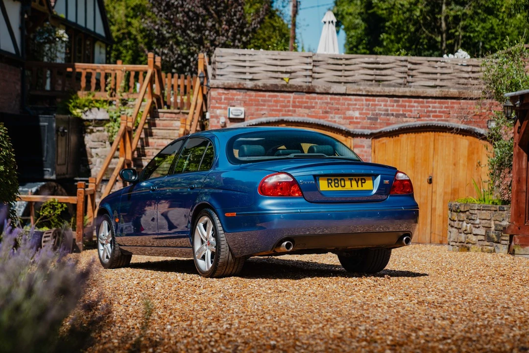 2004 Jaguar S-Type 2nd Gen - Image 4 of 30