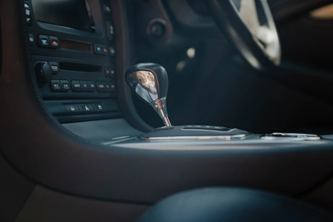 2004 Jaguar S-Type 2nd Gen - Image 17 of 30