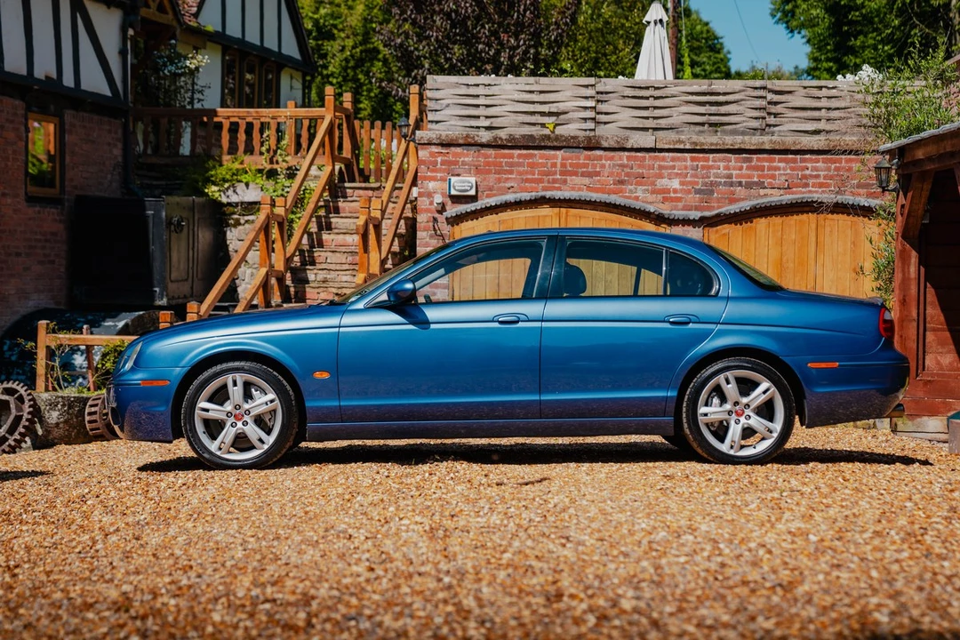 2004 Jaguar S-Type 2nd Gen - Image 7 of 30