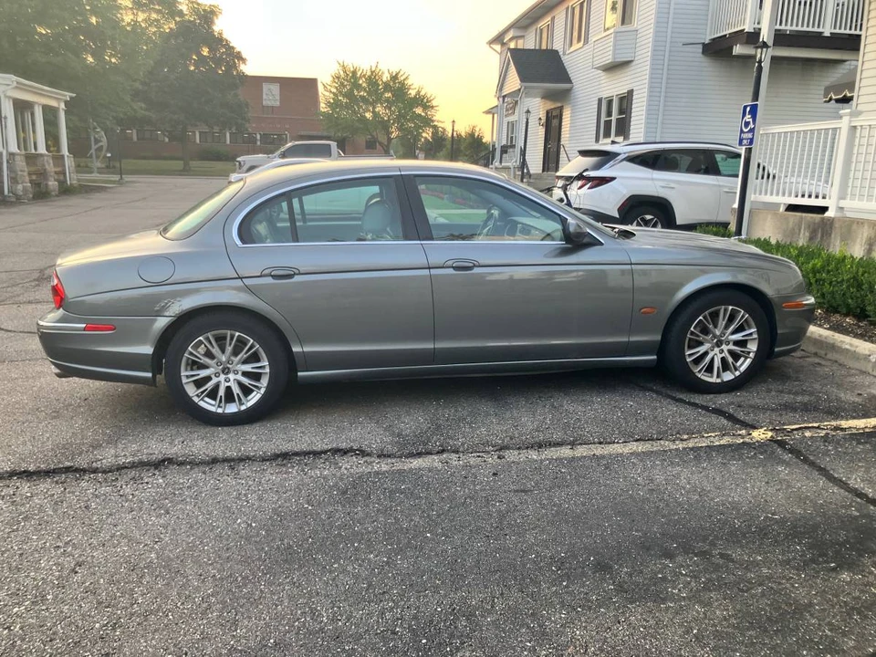 2004 Jaguar S-Type 2nd Gen - Image 3 of 11