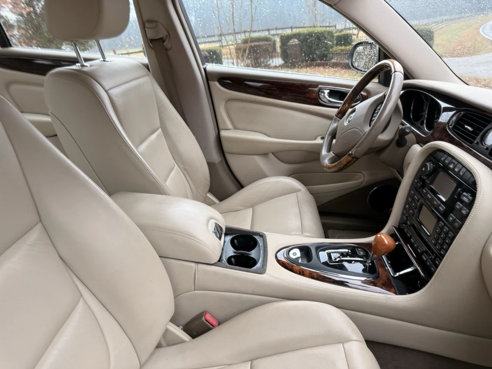 2004 Jaguar S-Type 2nd Gen - Image 3 of 8
